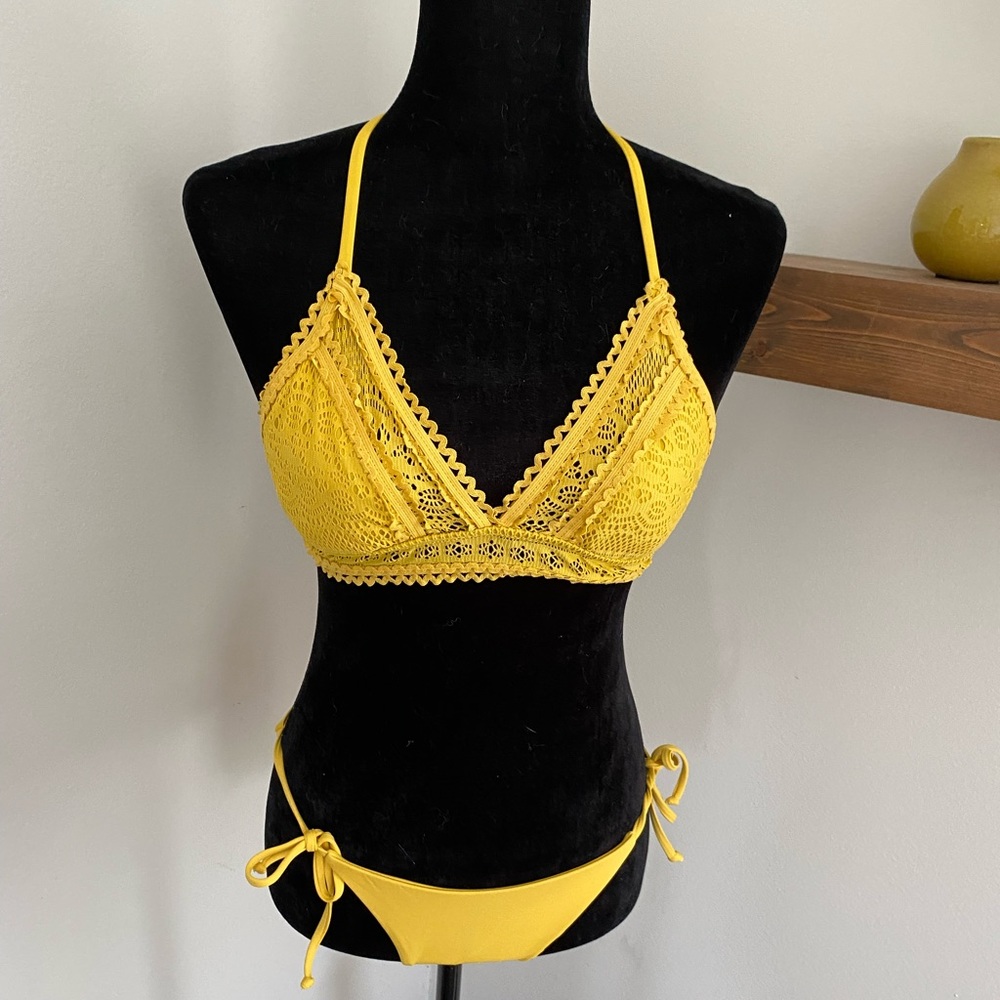 Becca swimsuit size small